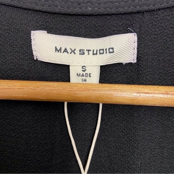 Max Studio black wrap jumpsuit sleeveless wide legs flair woven v neck small - Picture 3 of 16